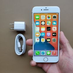 iPhone 7 - UNLOCKED - Like New  