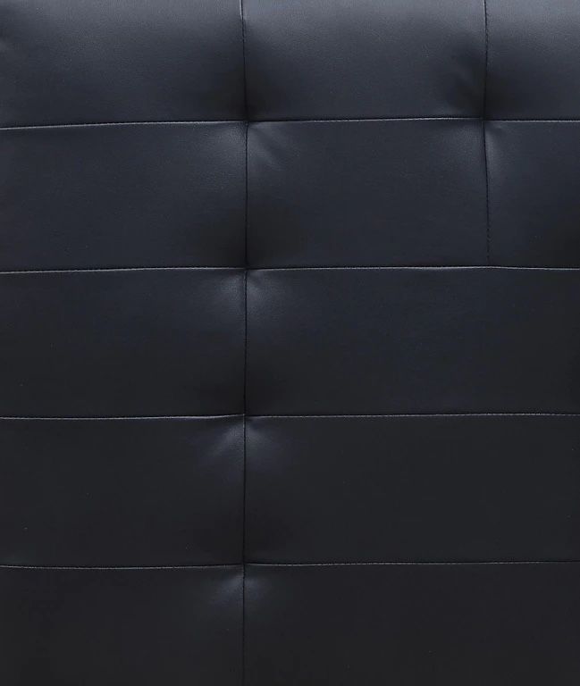 Sectional /// Financing Available