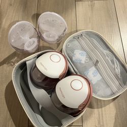 Momcozy M6 + 2 Free replacement parts