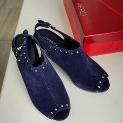 NEW Aerosoles Blue Suede Heel Shoes Size 8M