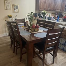 Dining Table (Great Condition, MUST GO TODAY) With 6 Chairs