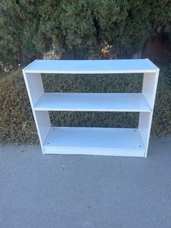 Free shelving unit.
