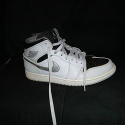 Size 10.5 Air Jordan Nikes,