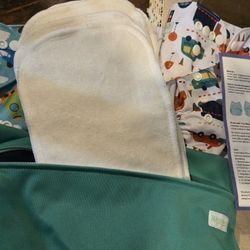 Cloth Diapers With Green Wet Travelbag