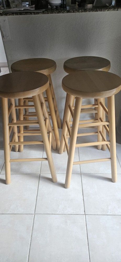 4 Bar Stools Solid Wood