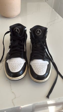 Jordan 1 Mid Carbon Fiber