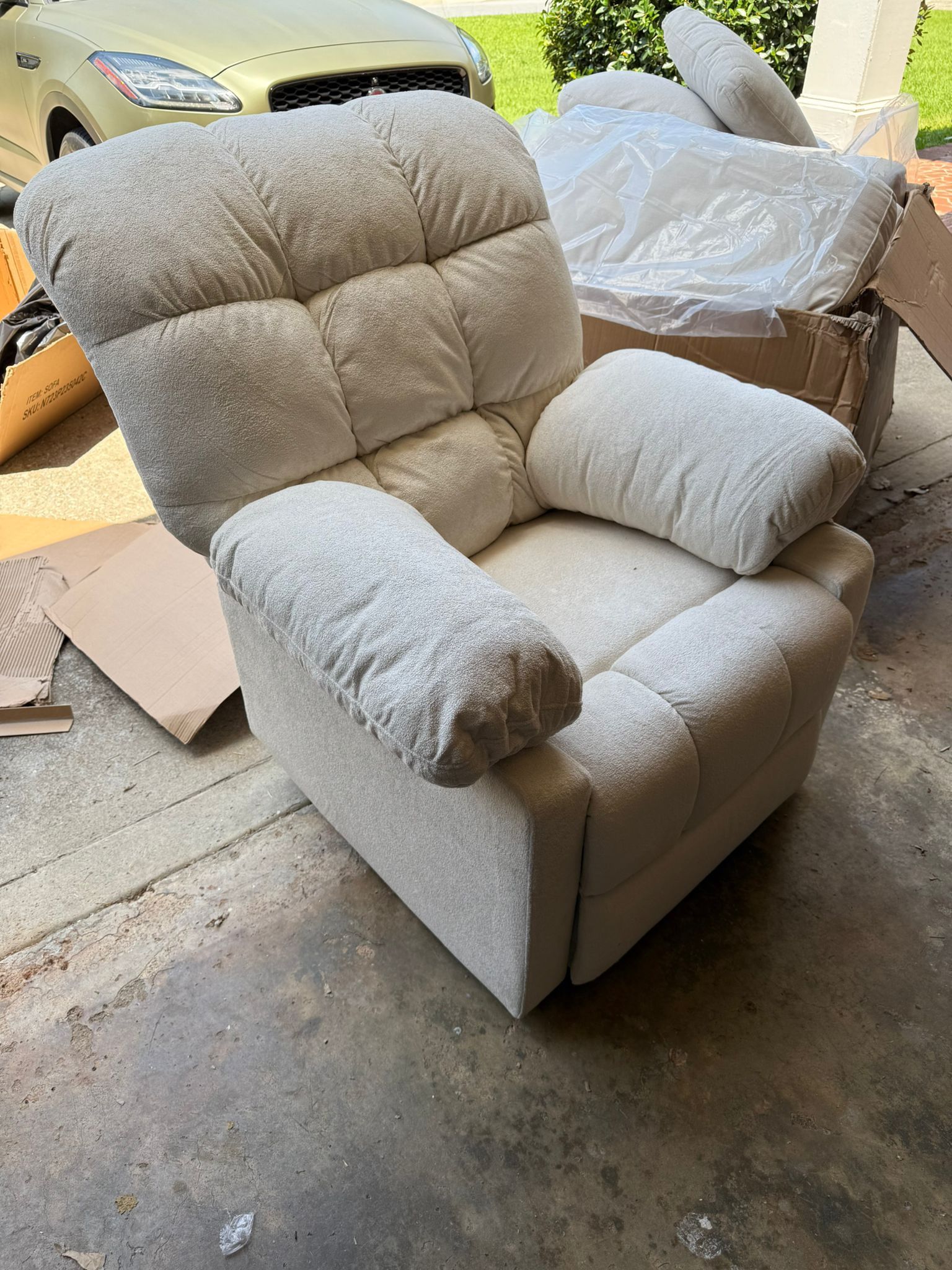Hokku manual push back super comfy oversized full lay back beige corduroy recliner