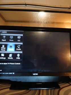32-in Vizio TV works great