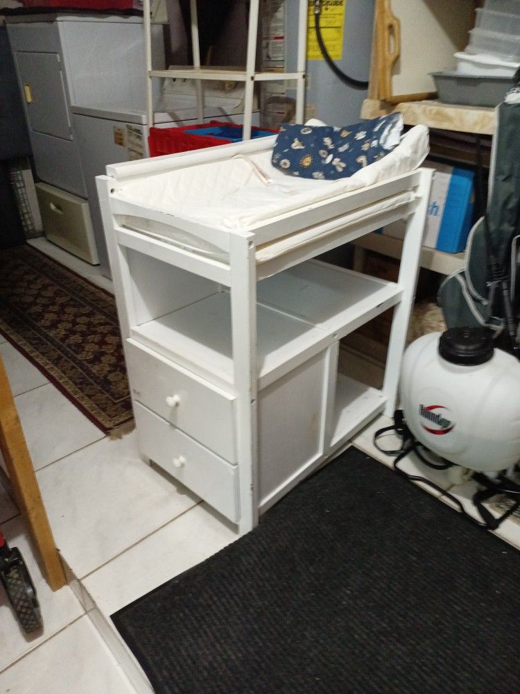 Baby Diaper Change Station Solid Wood Clean $25 30" Inches Long 34" Height 18" Inches Wide
