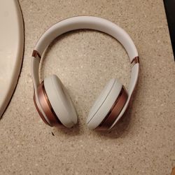 Beats By Dre Rose Gold Beats.