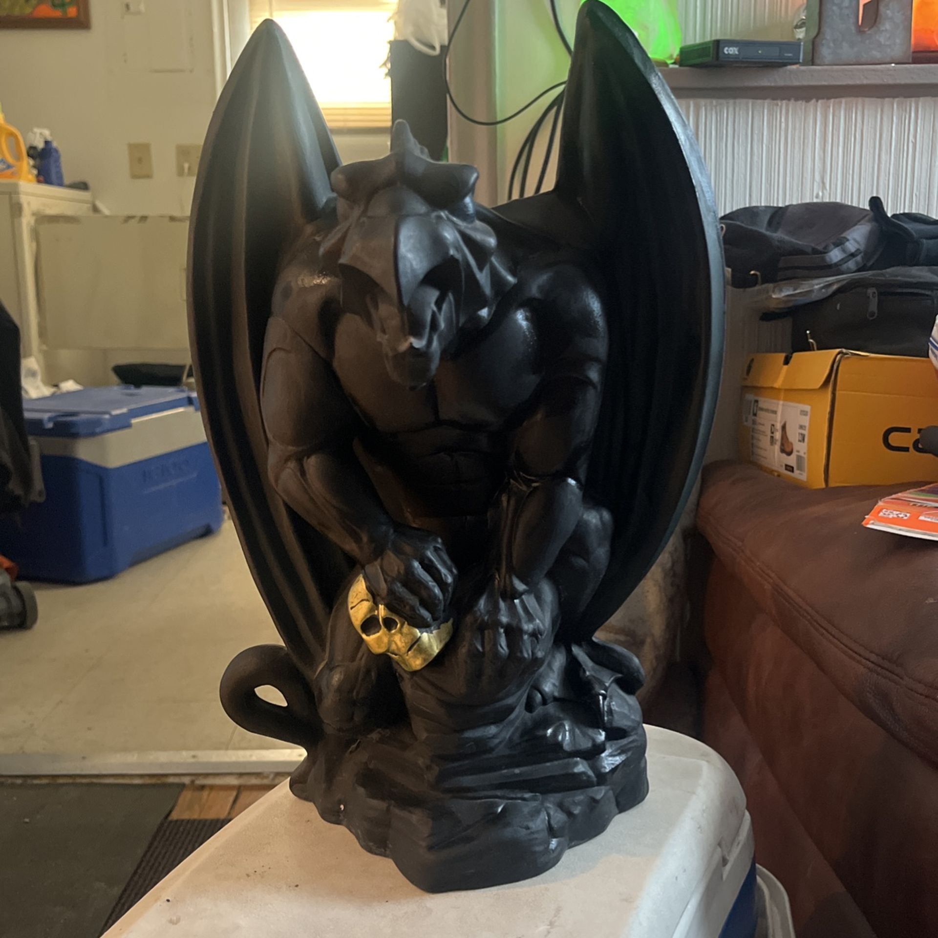 Statue