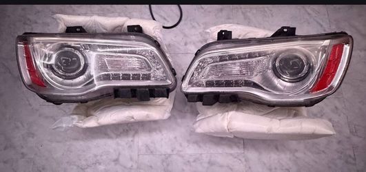 2014 CHRYSLER 300 STOCK HEAD LIGHTS