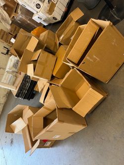 Moving box $1 whatever the size you pick up