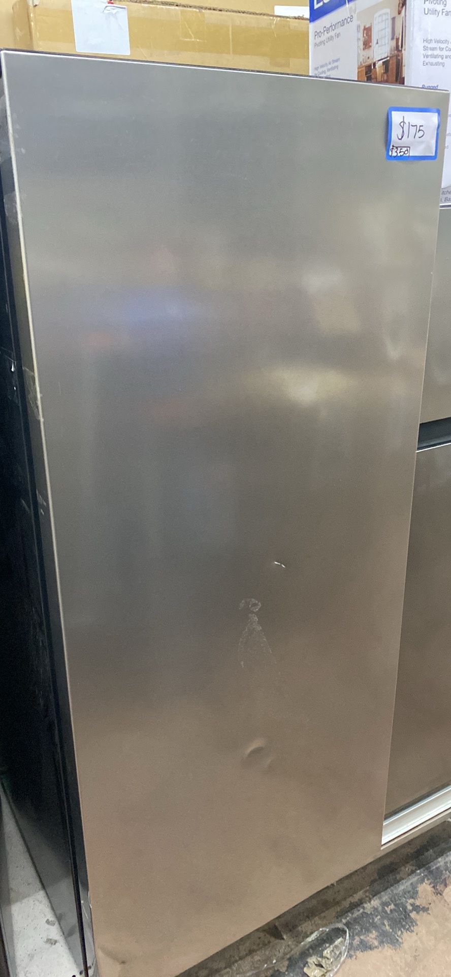 7.1 cu. ft. Manual Defrost Convertible Upright Freezer in Stainless Steel Look