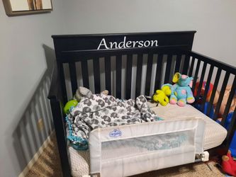 Really Nice Crib Has All Sides And Matress