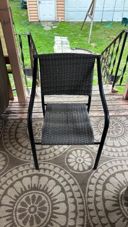 Set of 4 Outdoor patio chairs- Great condition