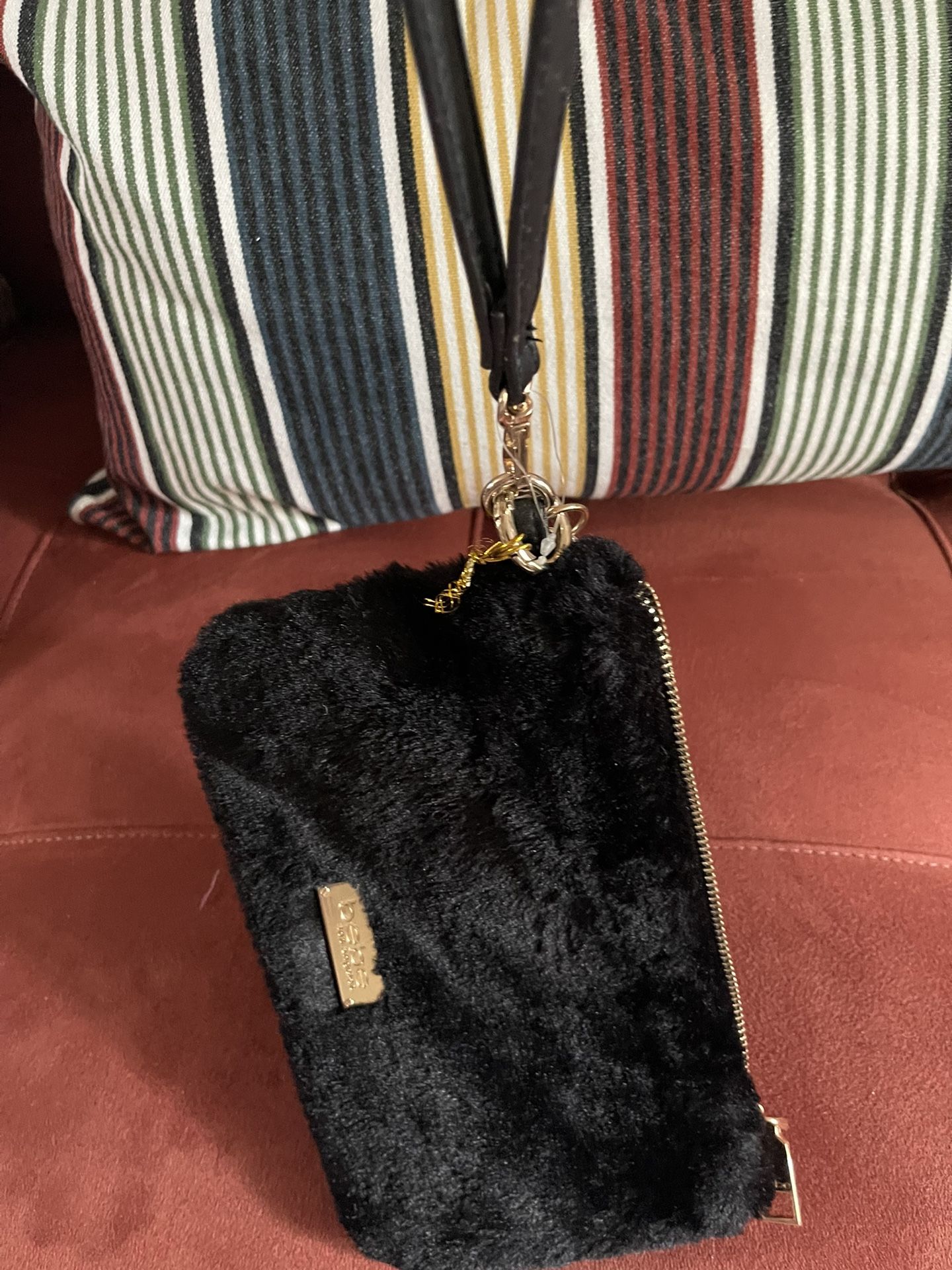 New Bébé Fur Wristlet