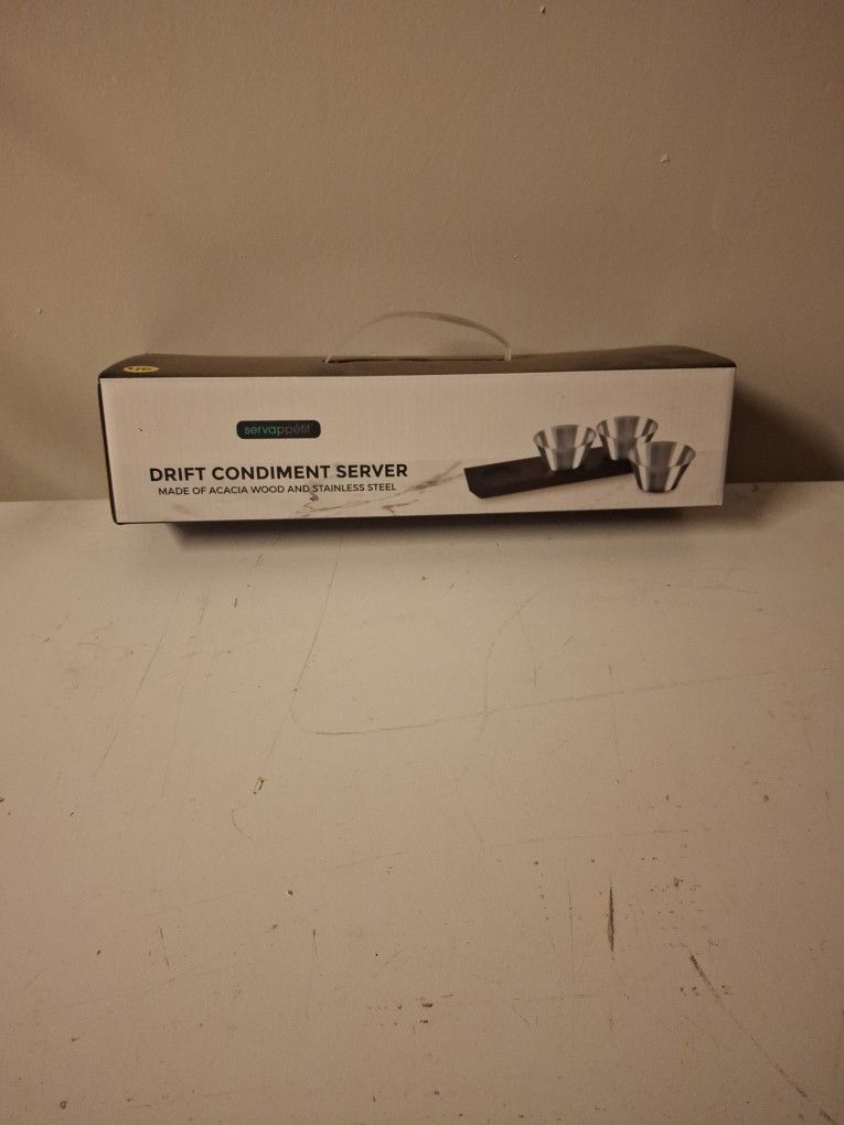 New! Condiment Server