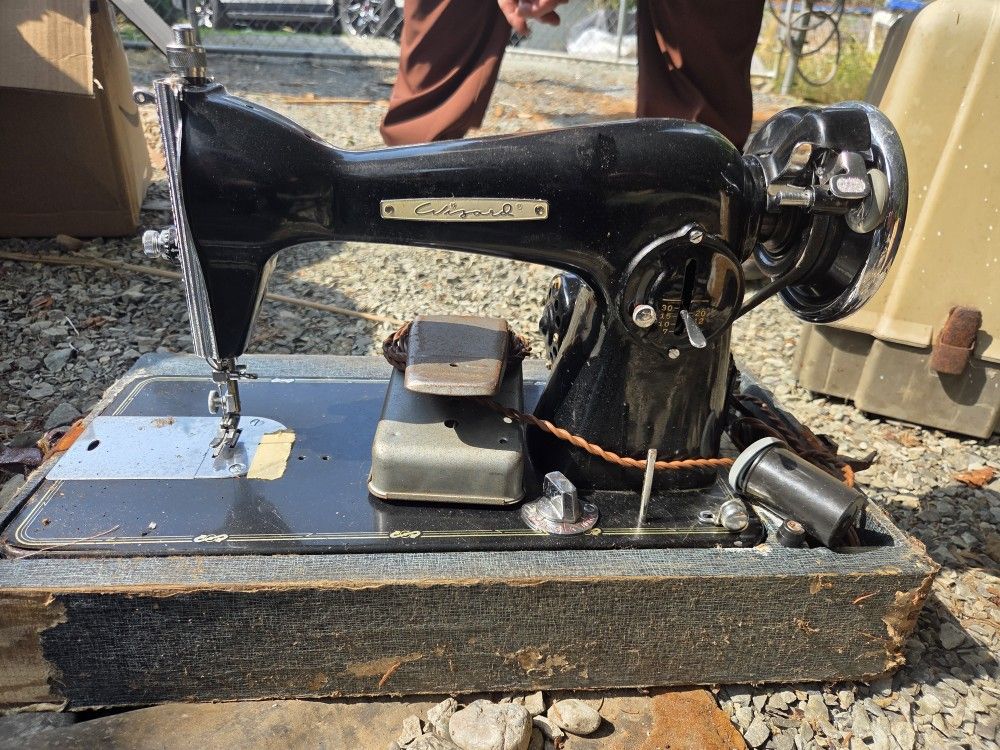 Wizard Sewing Machine