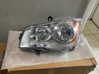 2011-2018 Dodge caravan left headlight