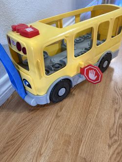 Toy. School Bus.