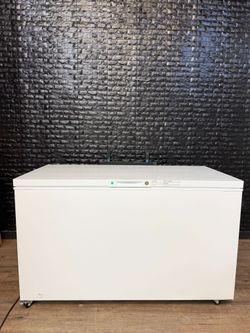FRIGIDAIRE CHEST FREEZER w/WARRANTY! R3253A