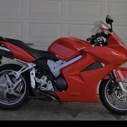 02 CBR 600 & 02 VFR 800 Motorcycle Parts 