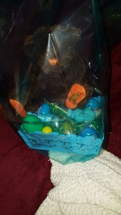Hershey reeses pieces bear with basket filled