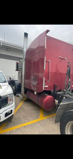Sleeper, Peterbilt (contact info removed)