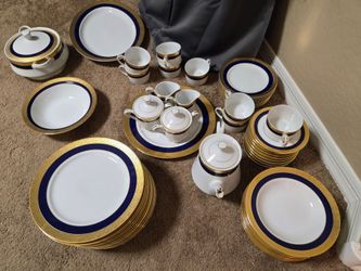 53 piece Royal Ming Japan white, cobalt with perfect filigree border