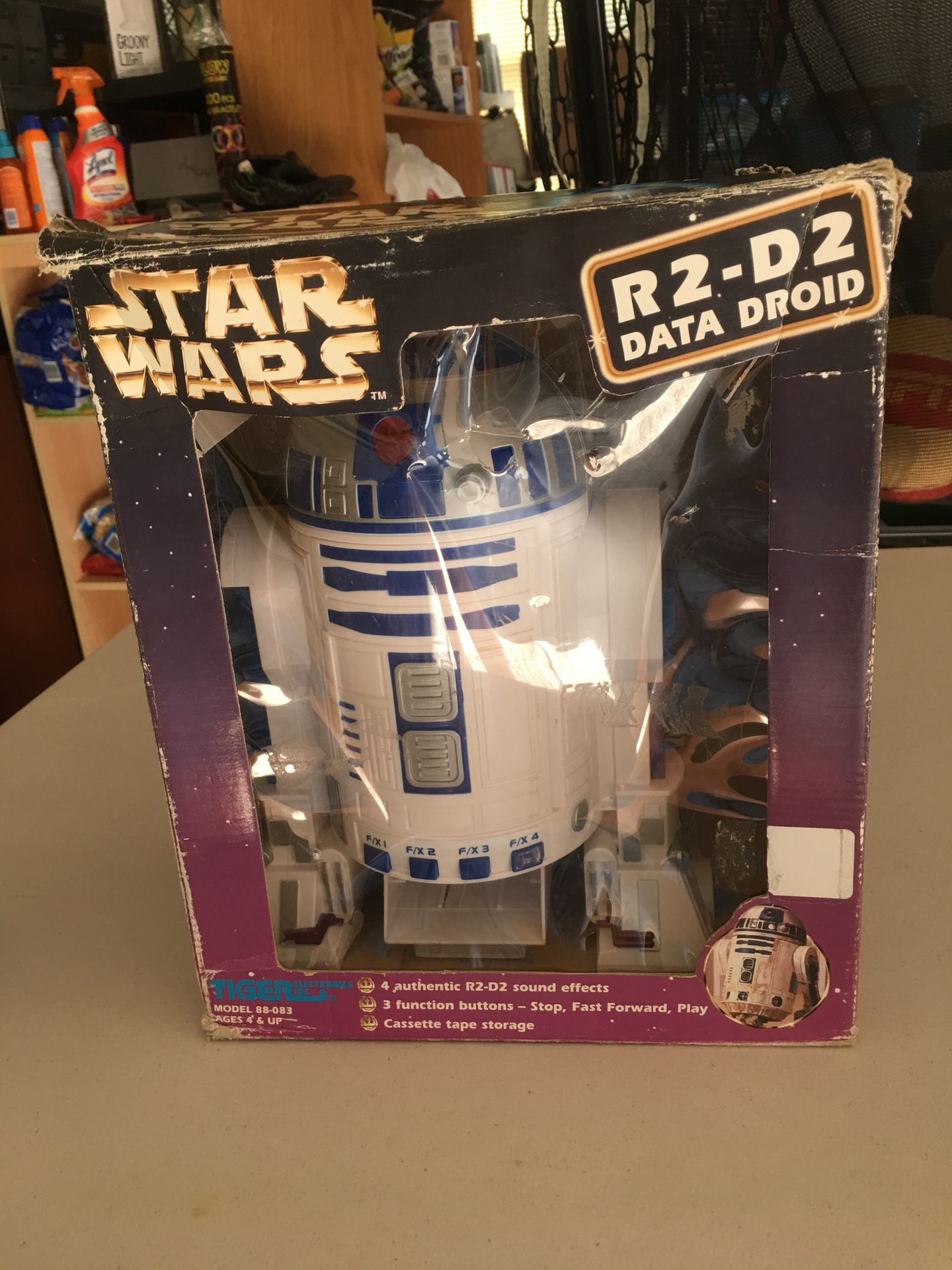 Vintage Electronic R2D2 Cassette Tape Player!