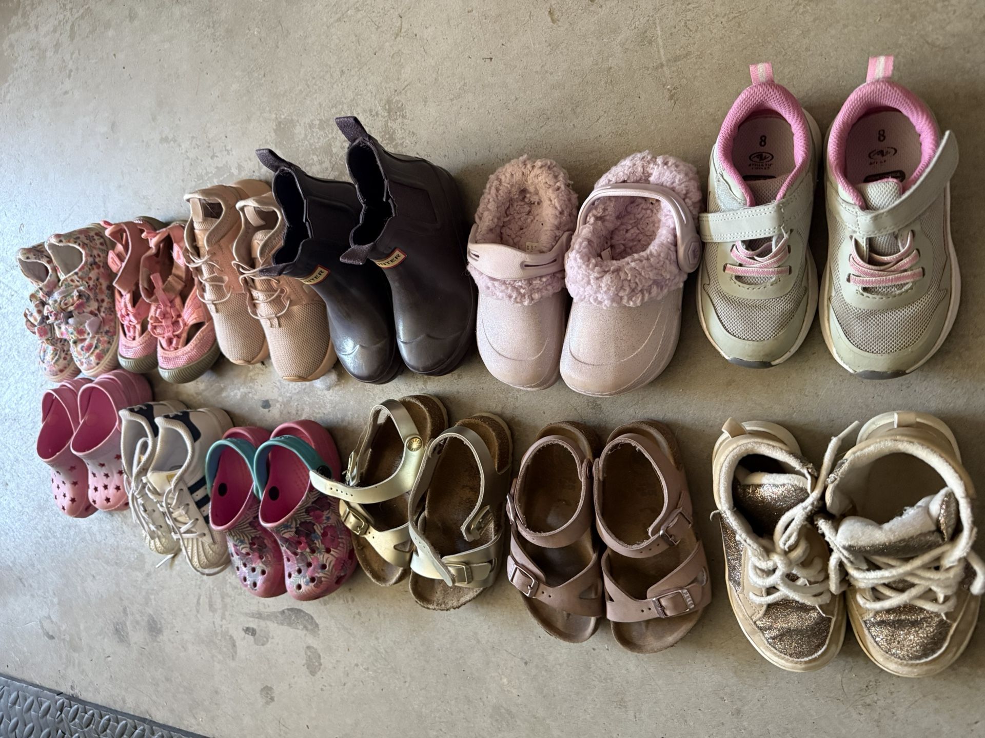 Toddler Shoes Size 7/8 (Birkenstocks, Hunter, Adidas, Superstar, Crocs And More) All For $30 Pick Up Escondido