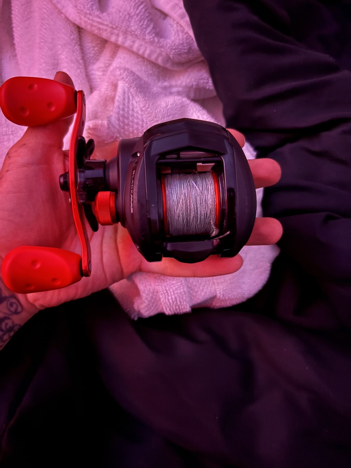 Black Max Bait Caster Reel