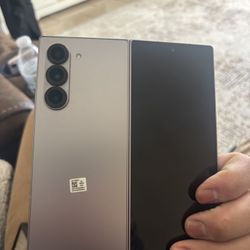 Fold 6 Unlocked , Like New  