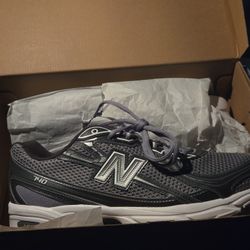 New Balance 740