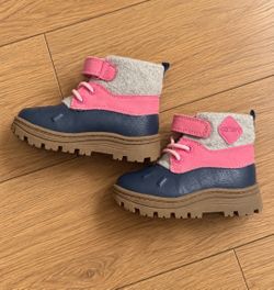 Carter’s Navy & Pink Winter Boots – Size 7C