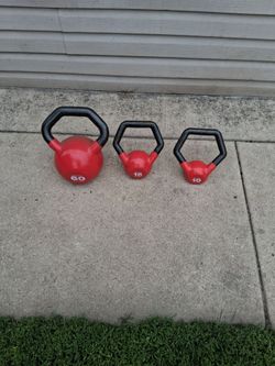 KETTLEBELL 60LBS ,15LBS, 10LBS