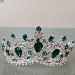 Silver Metal Crown 