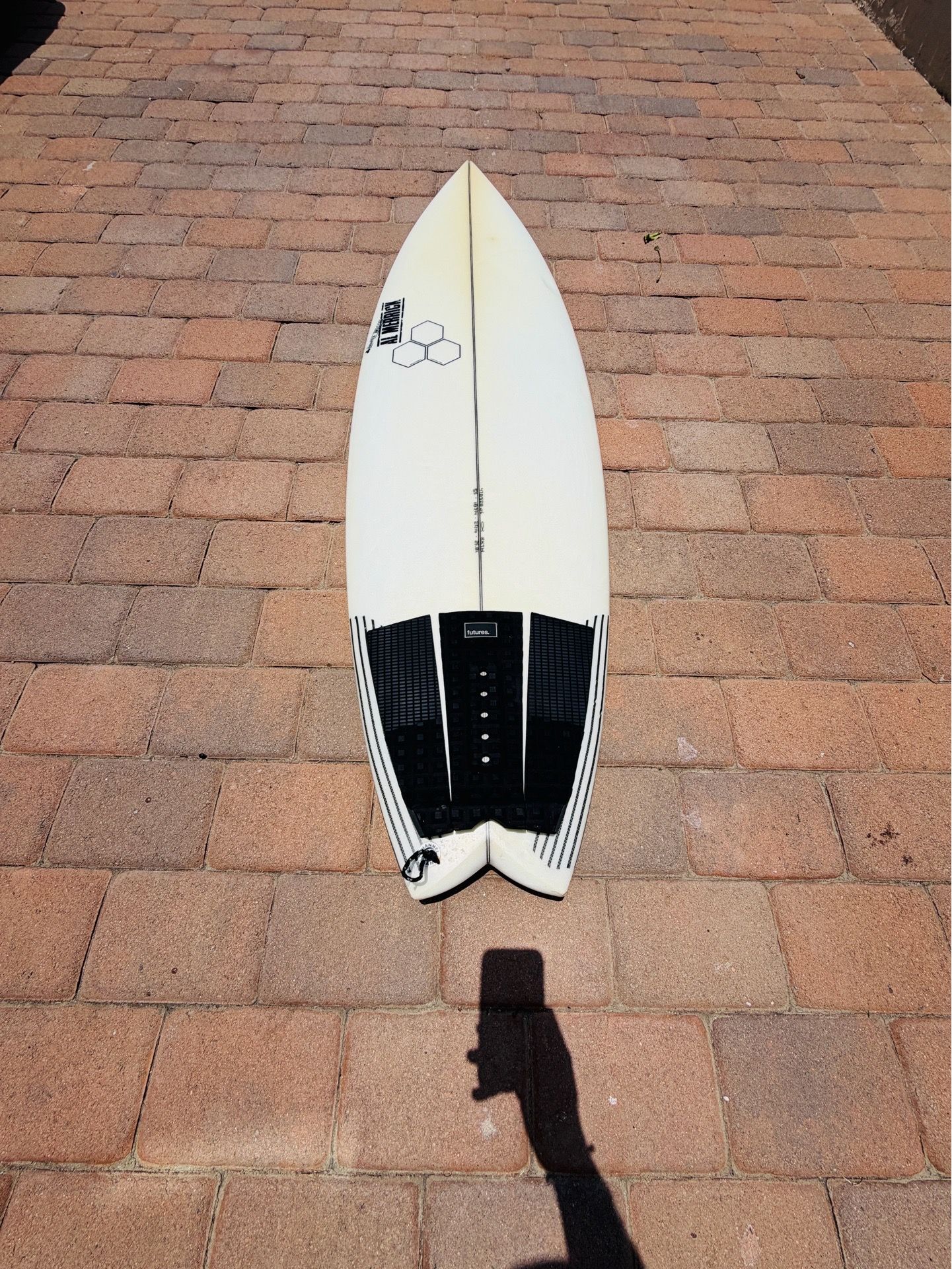 Channel Islands Rocket Wide surfboard Shortboard poly 5’5