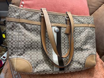 Large COACH Signature Logo Brown Tan  Voyager Tote Purse