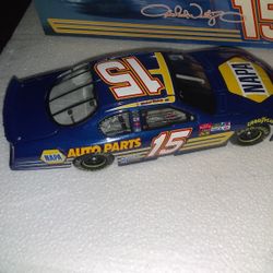 Michael Waltrip 2003 Action #15 Napa 1:24 Die-cast Nascar