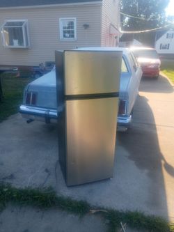 I have a stainless steel refrigerator that works good