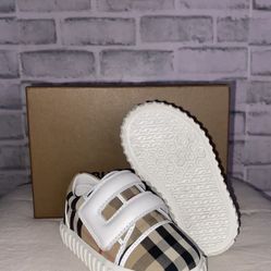 Burberry Shoes 