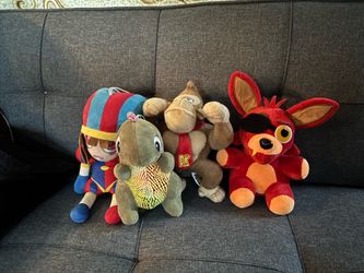Stuffed animals all sold together