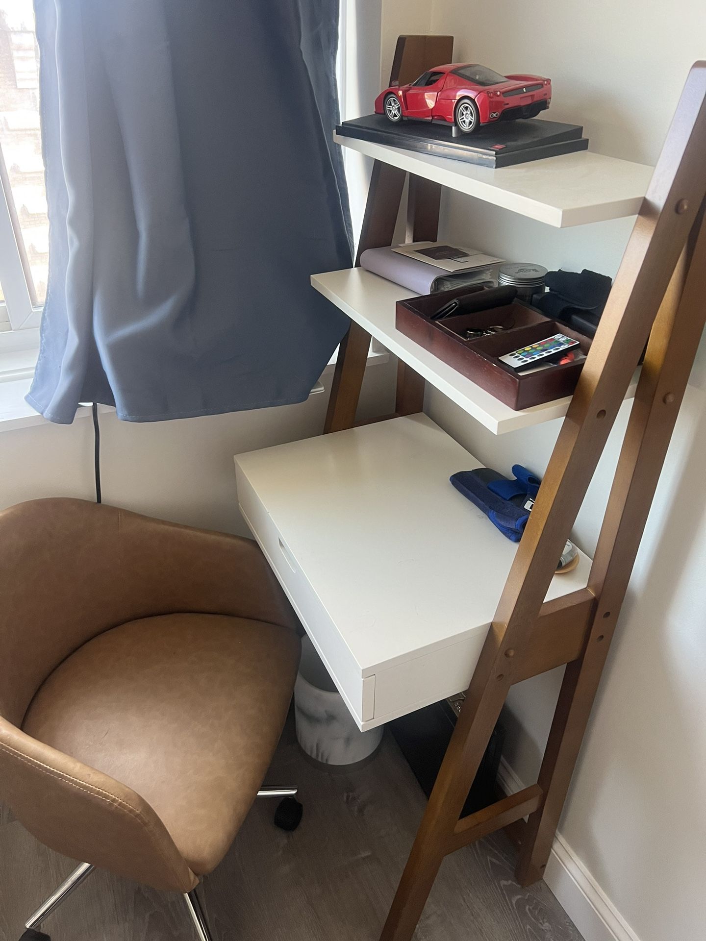 Small Ladder Desk