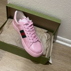Brand New Matching Gucci Purse And Sneakers 