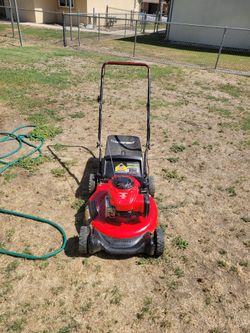 Good runing  mower just a push mower.  Just needs two bolts in Handel