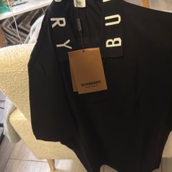 Burberry Polo black new