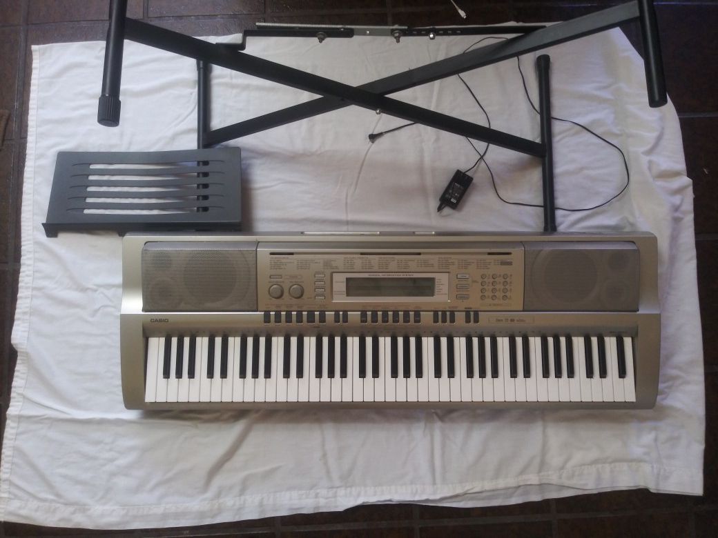 CASIO MK-200 Electric Piano/Synthesizer