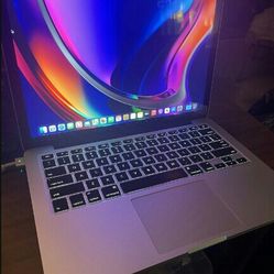 Apple Macbook Air 13" Working Fine